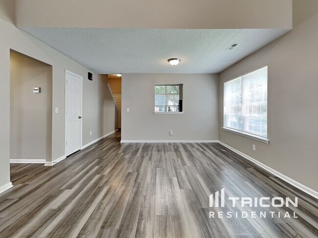 Building Photo - 10435 Wilson Glen Dr