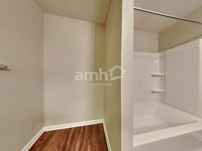 Building Photo - 4190 Brookdale Ct