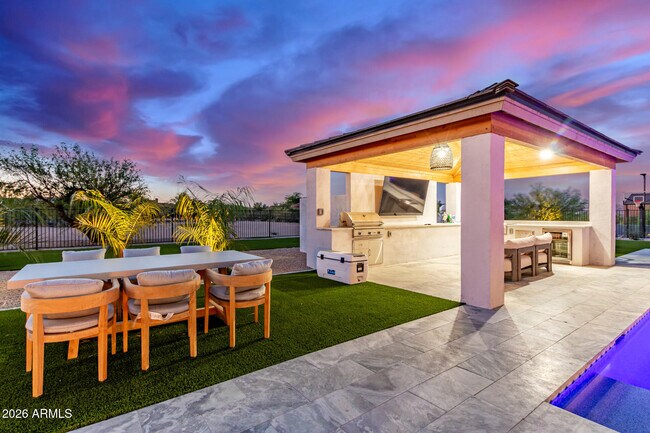 Building Photo - 13924 Dyer Ln