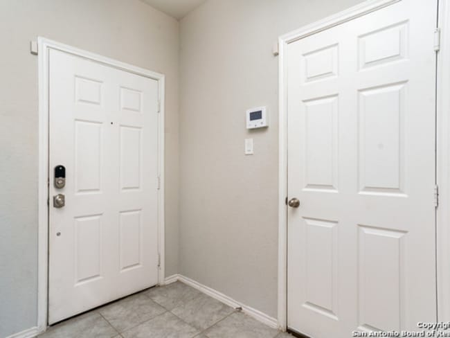 Building Photo - Charming 3-Bedroom Home in Northeast San Antonio