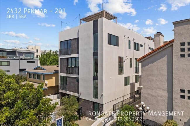 Building Photo - 2432 Penmar-201