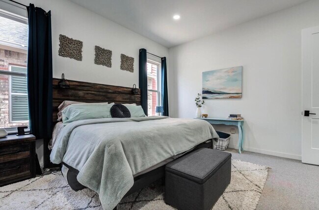 Building Photo - 12016 Savannah Ave