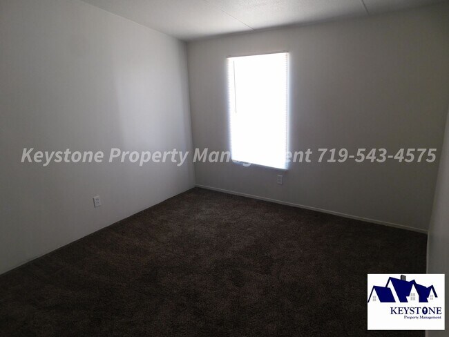 Building Photo - 2624 Lowell Ave
