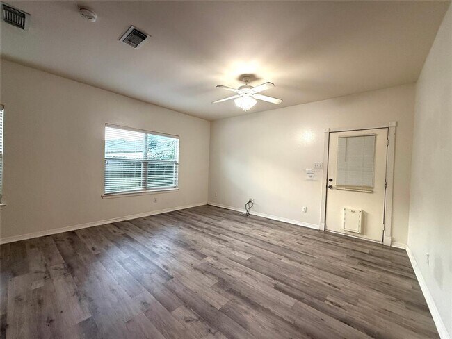Building Photo - 10102 Sweet Olive Way