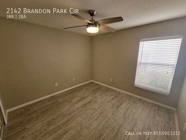 Building Photo - 2142 Brandon Park Cir