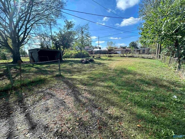 Building Photo - 803 Fairway Dr NW