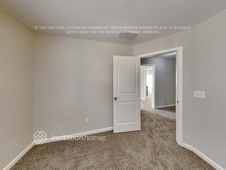 Building Photo - 6268 Cove Creek Dr