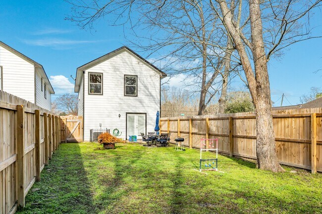 Building Photo - 7903 Masters