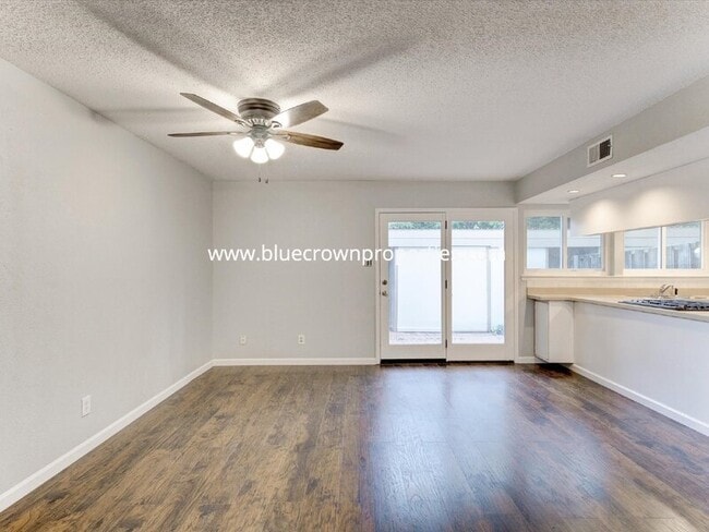 Building Photo - 462 Westview Terrace