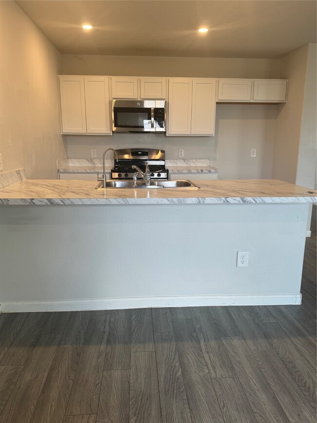 Building Photo - 68 Rd 51026