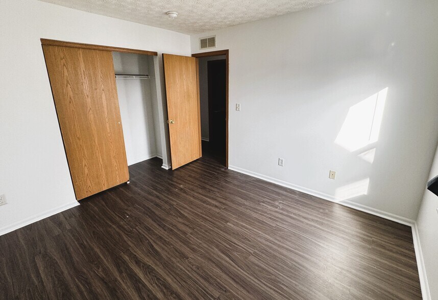 Bedroom 2 - 3766 Dunlane Ct