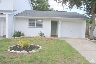 Building Photo - lovely one story duplex