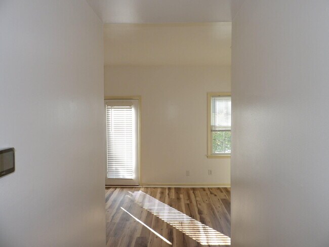 Building Photo - 144 Tupelo Trail