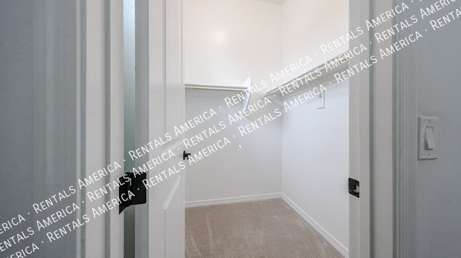 Building Photo - 19060 Rancho Dr