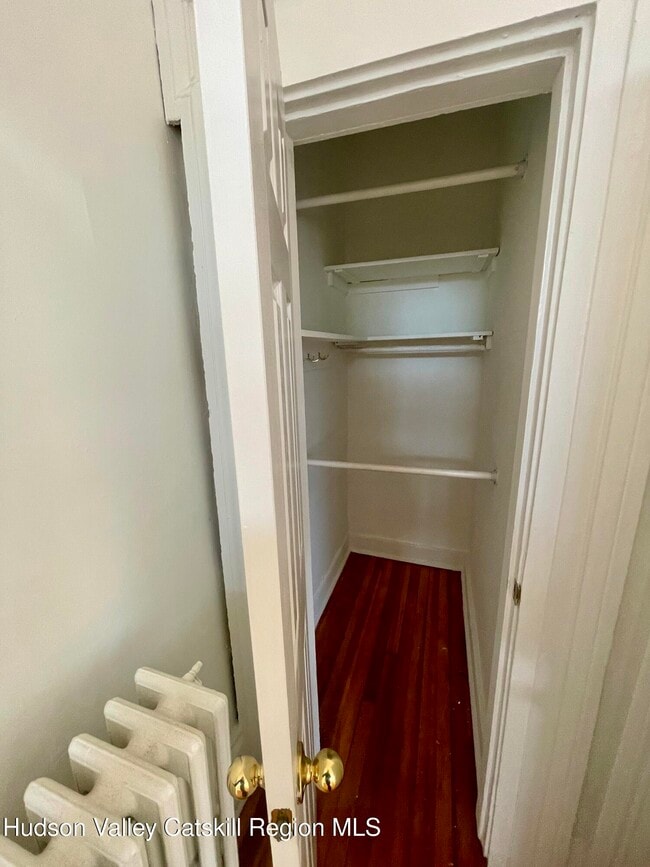 Building Photo - 707 Warren St