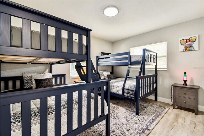 Building Photo - 2221 Calexico Way S