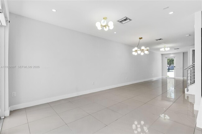 Building Photo - 6410 NW 105th Pl