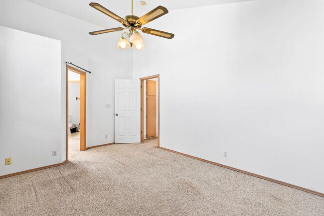 Building Photo - 1209 Paisano St NE