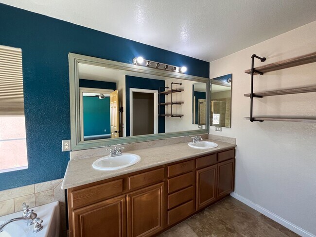 Building Photo - Stylish 3-Bedroom Home with Loft in Gated Community