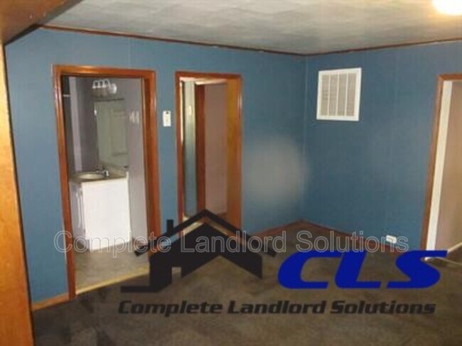 Building Photo - 2235 N 28th St