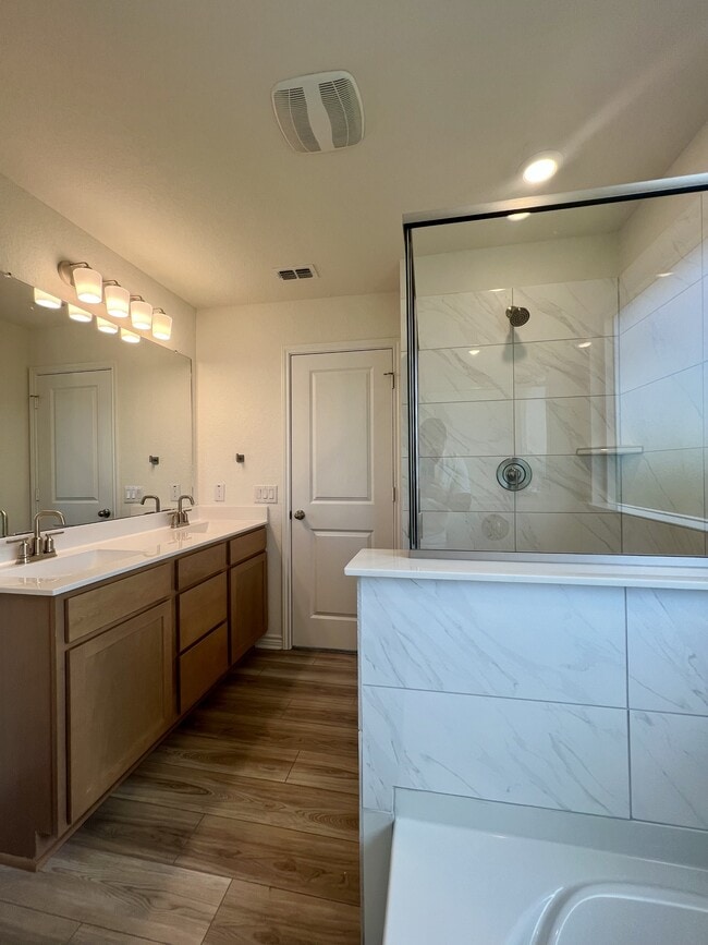 Building Photo - 14839 Vance Jackson Rd