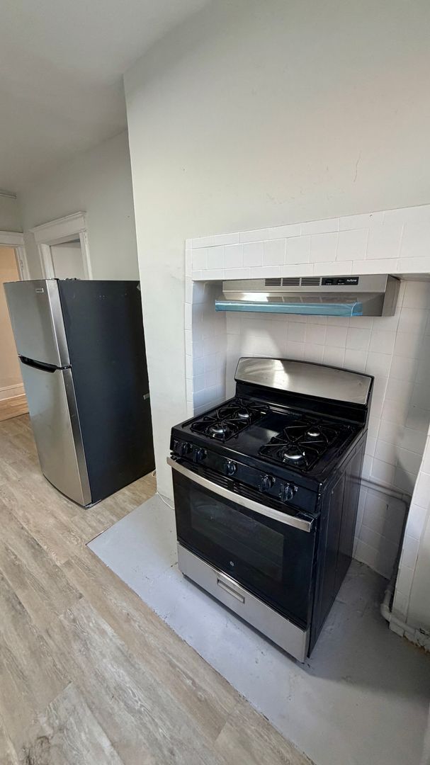 Building Photo - 251 S 5th Ave