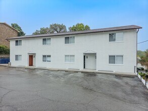 Building Photo - 1001 Flanders Ln NW