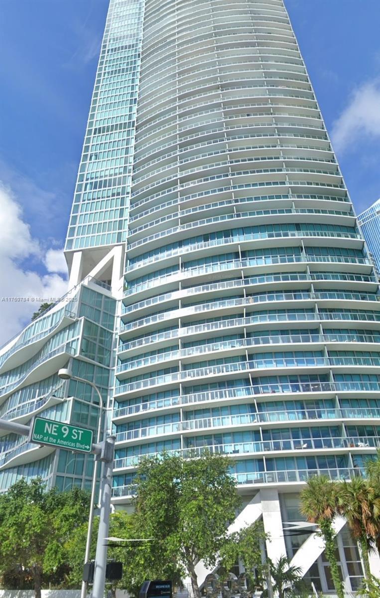 Building Photo - 888 Biscayne Blvd