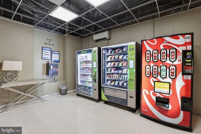 Building Photo - 350 G St SW