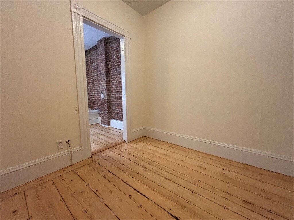 Building Photo - 55 Joy St