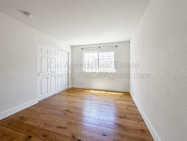 Building Photo - 4207 Queen Anne Dr
