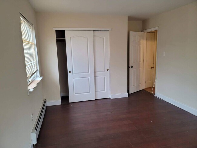 Building Photo - 661 Nasby Pl