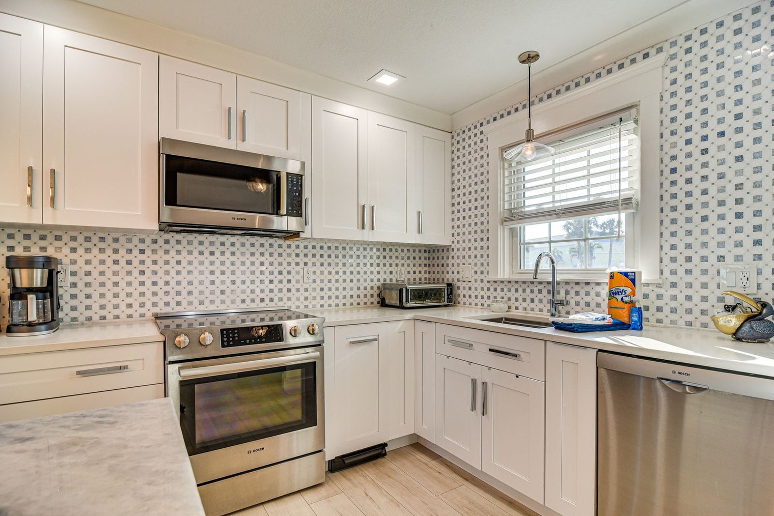 Building Photo - 5172 Coquina Key Dr SE