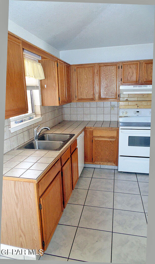 Building Photo - 7133 Imperial Ridge Dr