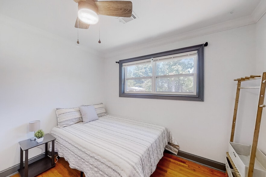 Building Photo - 1395 Stoneham Ct