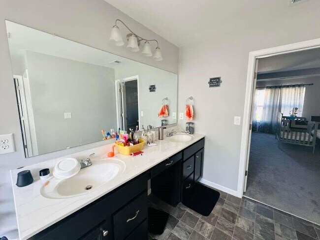 Building Photo - 8035 Stiner Grv