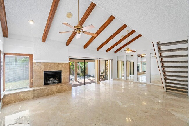 Building Photo - 3015 Florida Blvd