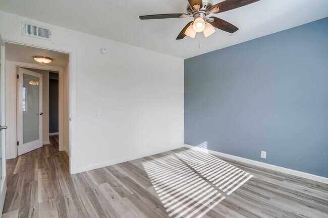 bedroom 1 - 524 Venice Way