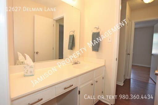 Building Photo - 12627 Delman Ln