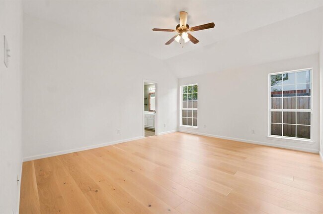 Building Photo - 1319 Rocky Creek Dr