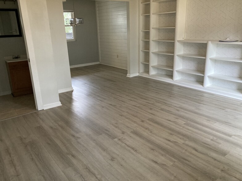 Building Photo - 16 Reid St