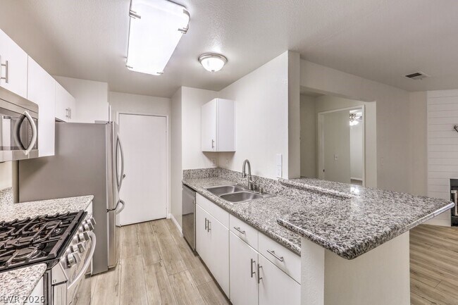 Building Photo - 2200 S Fort Apache Rd
