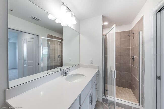 Building Photo - 14121 Heritage Landing Blvd