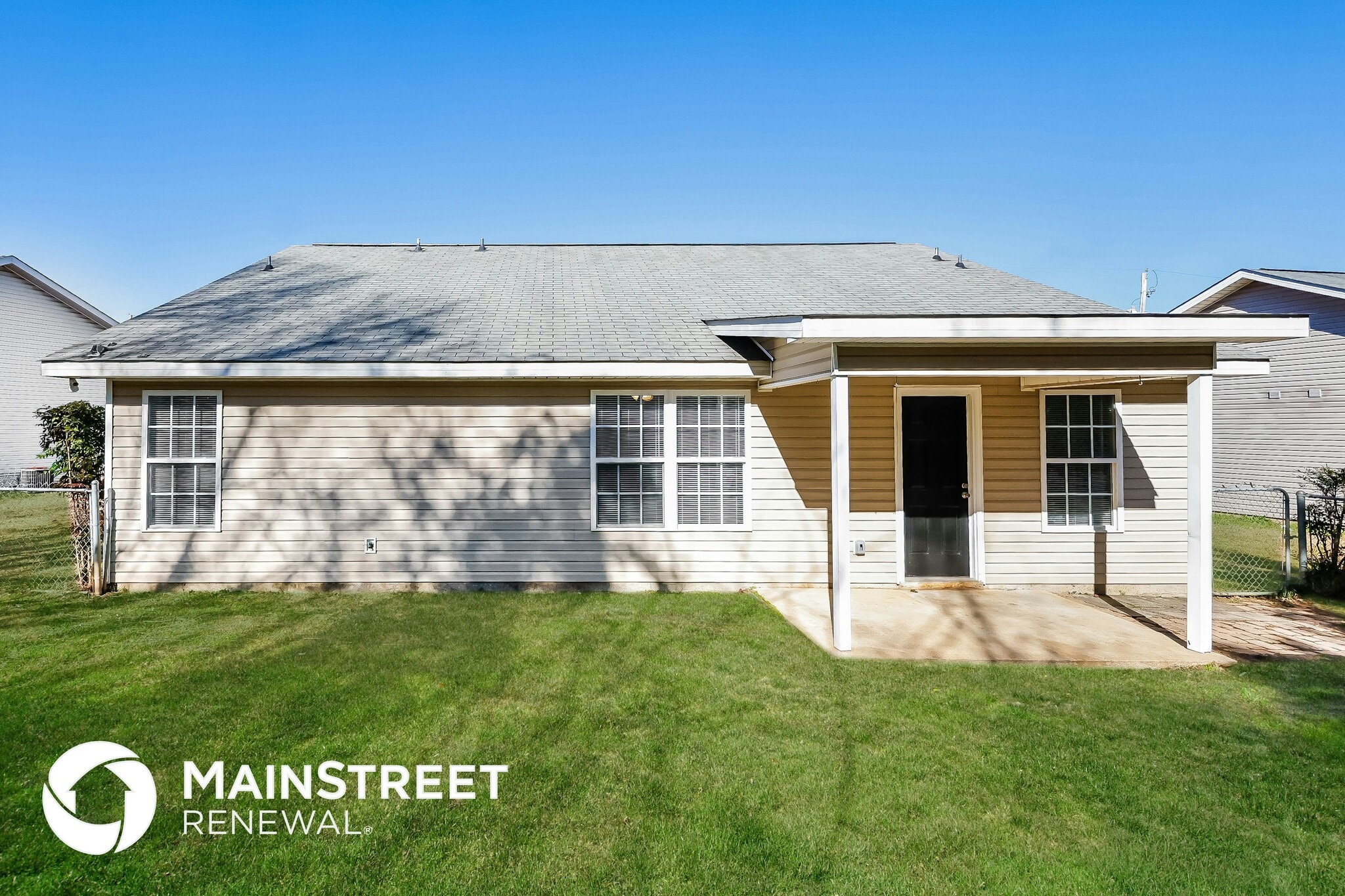 Building Photo - 15973 Stone Ridge Cir