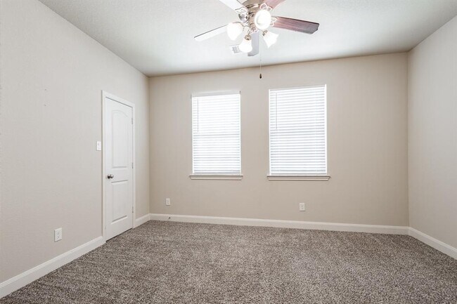 Building Photo - 4831 Eagles Glen Dr