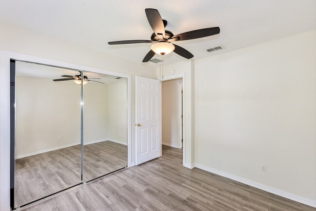 Building Photo - 13219 Pinyon Dr