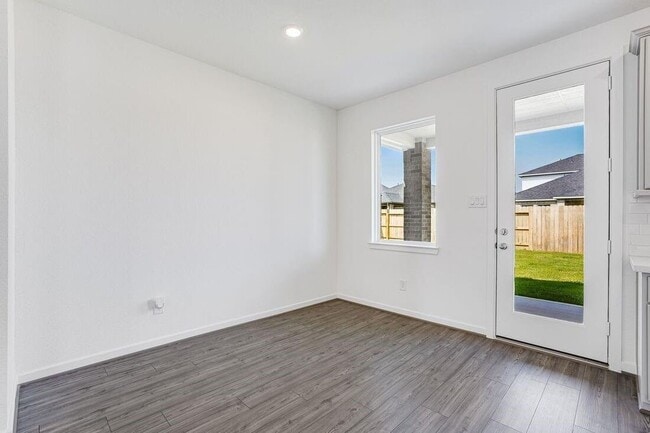 Building Photo - 9735 Bixby Crk Dr