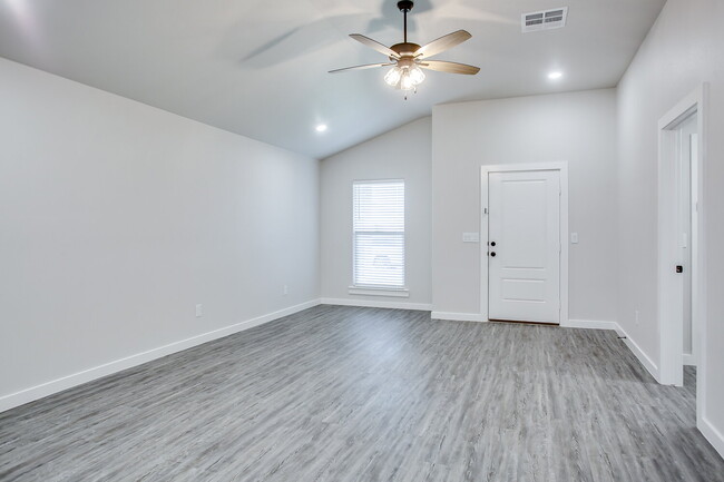 Building Photo - Like New Construction in Cooper District!