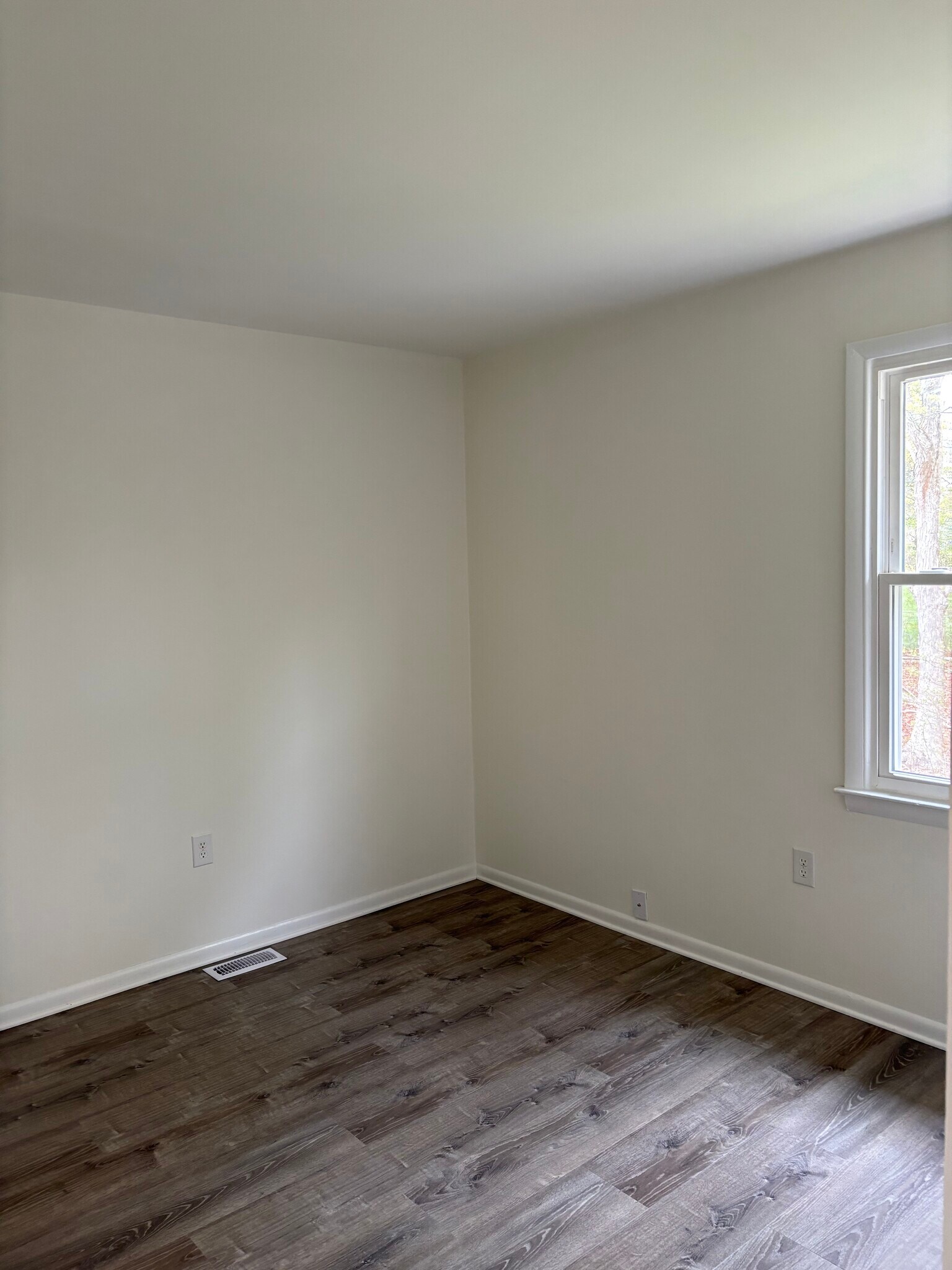 Building Photo - 60 Tavistock Dr