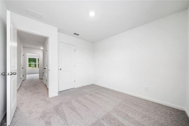 Building Photo - 104 Saginaw Ct